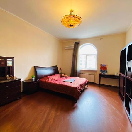 Appartement Amazing View Of Independence Square à Kiev Extérieur photo